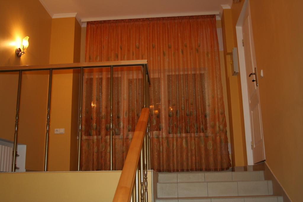 Hotel Aleksandria Carcóvia Exterior foto